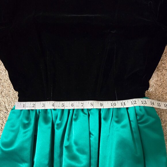 10 (fits 6-8) Early 90s(?) Vintage William Pearson Black Green Modest Gown Dress - Picture 10 of 14